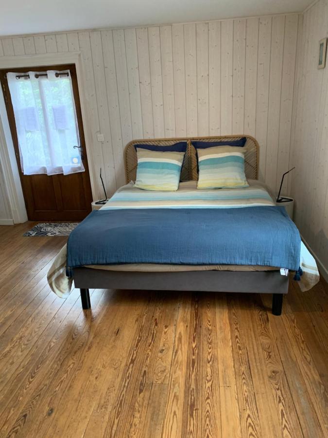 Bed and Breakfast La Ferme D'Aristide Saillenard Esterno foto