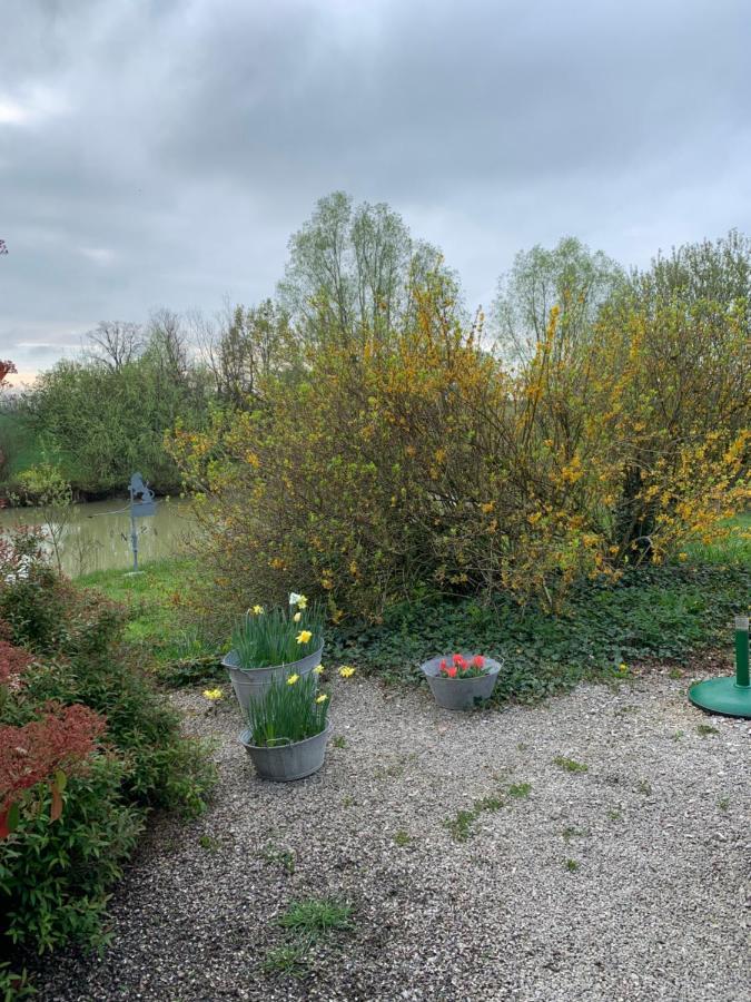 Bed and Breakfast La Ferme D'Aristide Saillenard Esterno foto