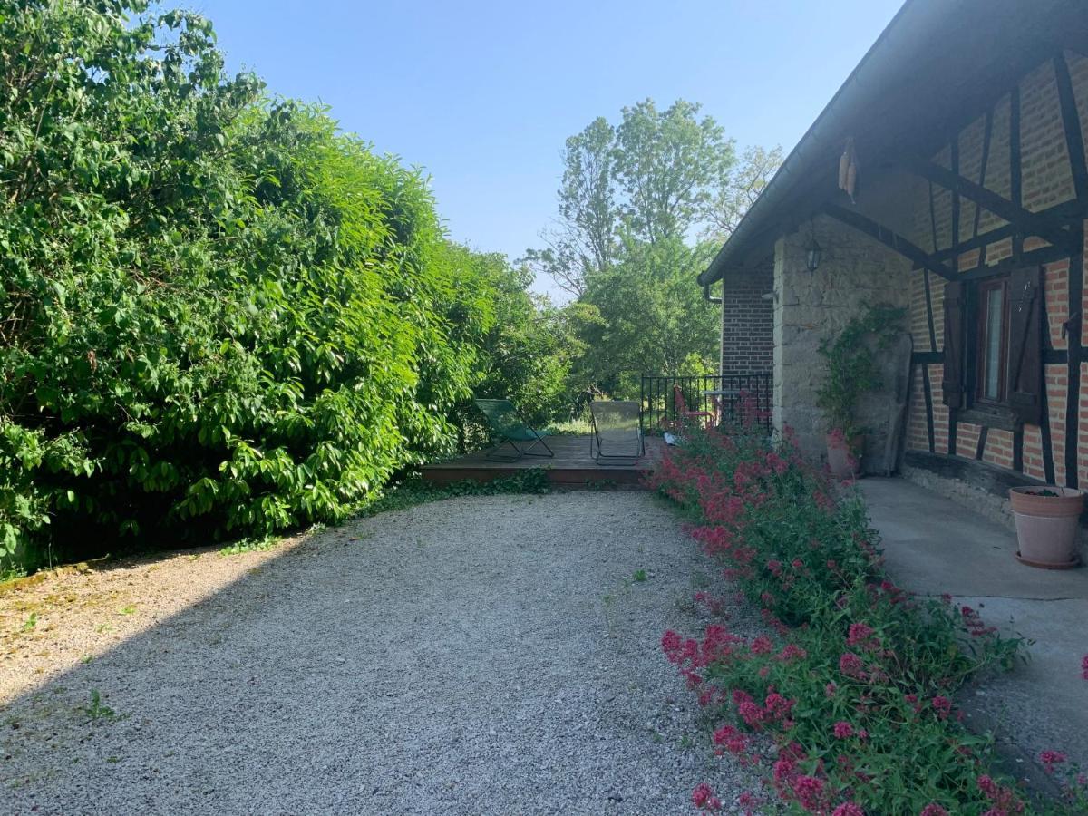 Bed and Breakfast La Ferme D'Aristide Saillenard Esterno foto