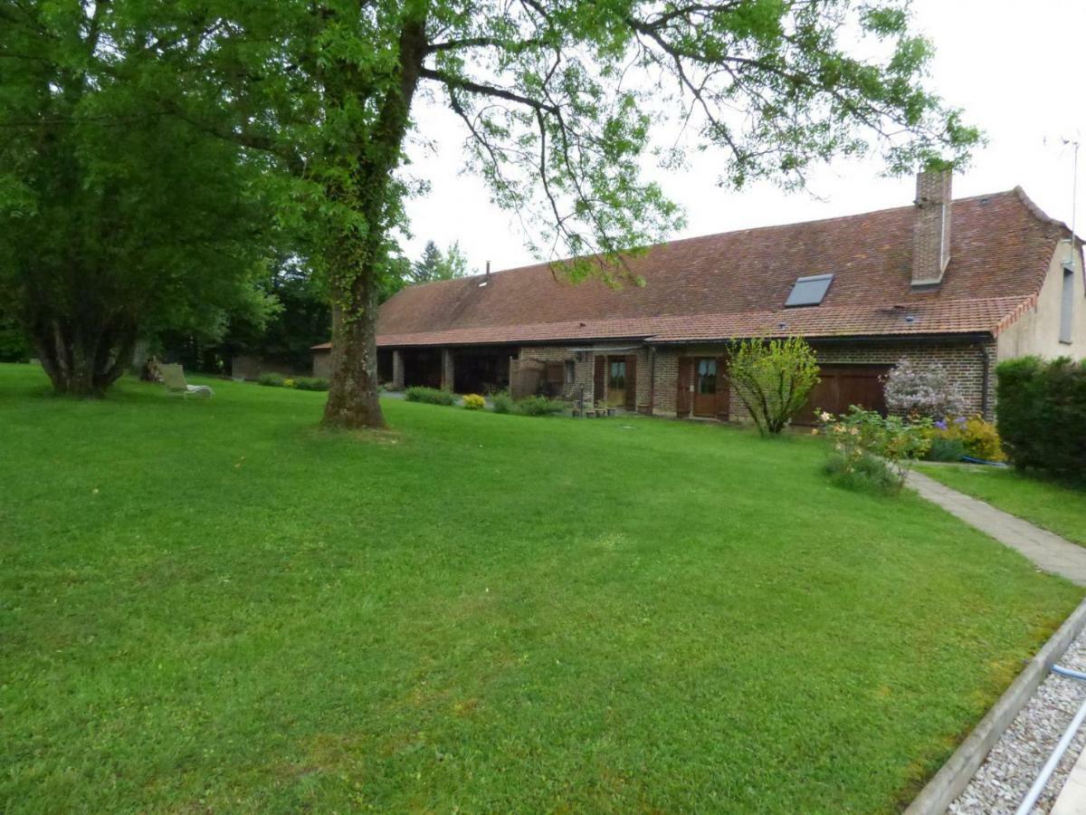 Bed and Breakfast La Ferme D'Aristide Saillenard Esterno foto